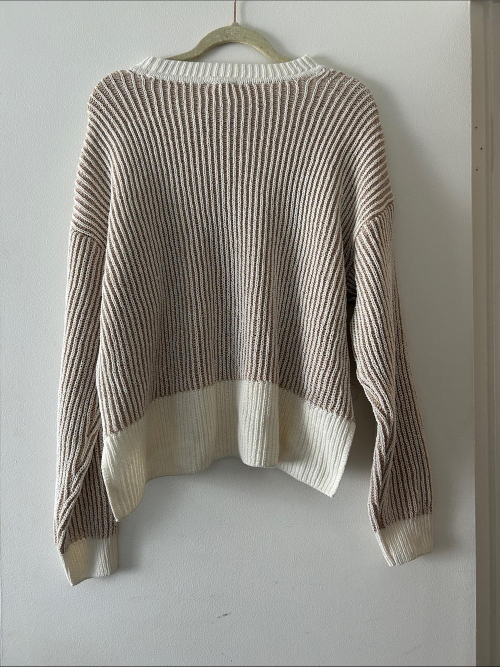 dip Two-Tone Cream and Beige Ribbed Crewneck Sweater - Picture 2 of 2